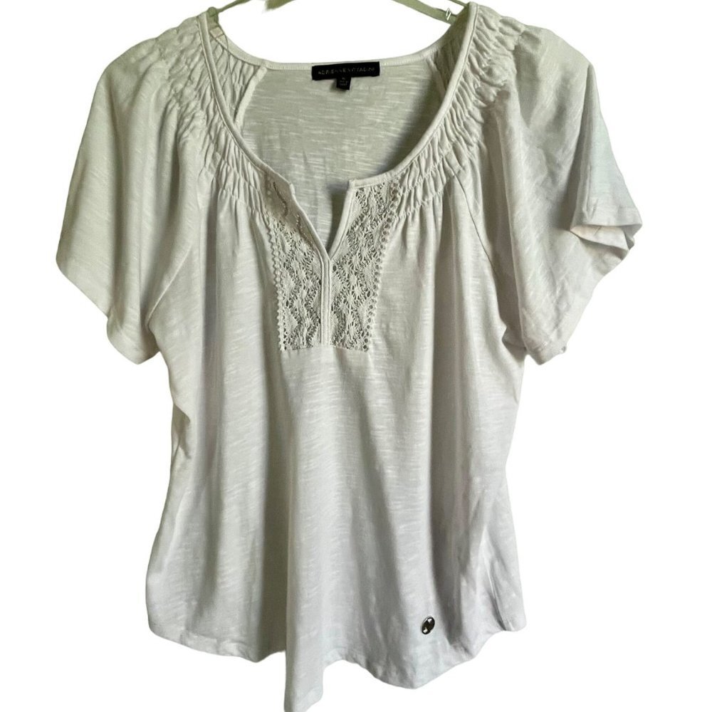 Adrienne Vittadini White Short Sleeve Top Detailed Neckline Women's Size Medium